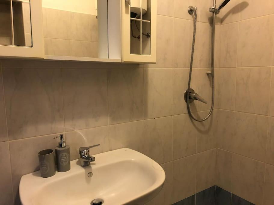 Appartement Mini Sarpi à Milan Extérieur photo