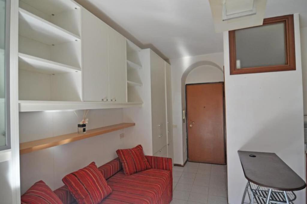 Appartement Mini Sarpi à Milan Extérieur photo